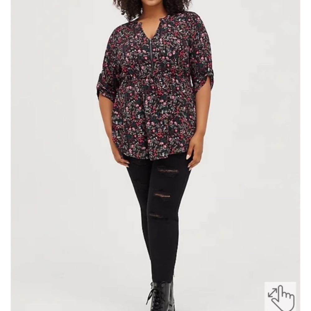 Torrid Stretch Challis Floral Tunic / Blouse - Size 3
